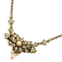 Load image into Gallery viewer, Pearl Blossom Necklace - Sweet Romance Wholesale