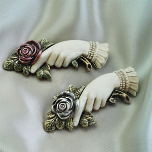 Victorian Rose Pin of Love and Friendship - Sweet Romance Wholesale