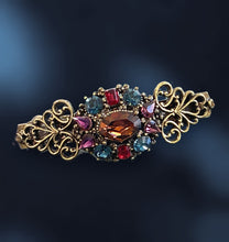 Load image into Gallery viewer, French Renaissance Jewel Hair Barrette B165