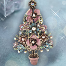 Load image into Gallery viewer, Topiary Christmas Tree Brooch P179