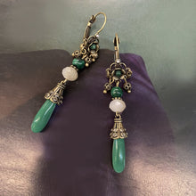 Load image into Gallery viewer, Vintage Jadeite Drop Earrings E1353 - Sweet Romance Wholesale