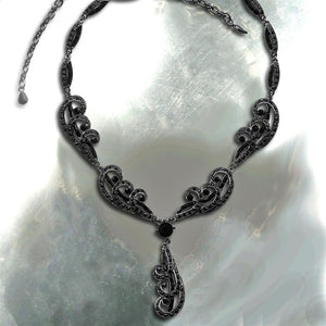 Elvira's Spellbound Crystal Necklace EL_N116 - Sweet Romance Wholesale