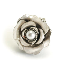 Load image into Gallery viewer, Camellia Flower Ring OL_R339 - Sweet Romance Wholesale