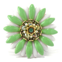 Load image into Gallery viewer, Daisy Flower Rings OL_R377 - Sweet Romance Wholesale