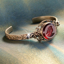 Load image into Gallery viewer, Alycia Intaglio Bracelet BR490 - Sweet Romance Wholesale