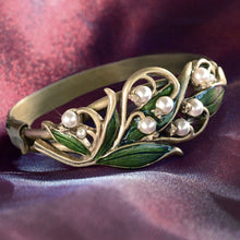 Load image into Gallery viewer, Lily of the Valley Bracelet BR585 - Sweet Romance Wholesale