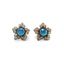 Load image into Gallery viewer, Jasmine Flowers Stud Earrings E1152 - Sweet Romance Wholesale