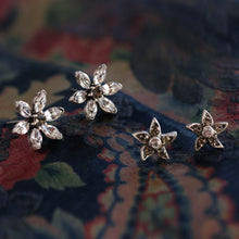 Load image into Gallery viewer, Double Daisy Earrings - Sweet Romance Wholesale
