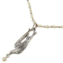 Load image into Gallery viewer, Swallow and Pearls Necklace - Sweet Romance Wholesale