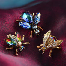 Load image into Gallery viewer, Exotic Jewel Bee Pins P5280-JE - Sweet Romance Wholesale