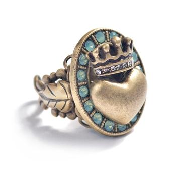 Queen of Hearts Ring R537 - Sweet Romance Wholesale