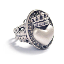 Load image into Gallery viewer, Queen of Hearts Ring R537 - Sweet Romance Wholesale