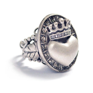 Queen of Hearts Ring R537 - Sweet Romance Wholesale