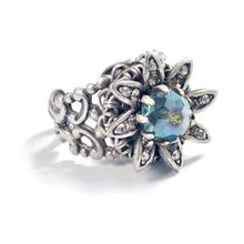 Load image into Gallery viewer, Silver Wild Flower Daisy Ring - Sweet Romance Wholesale