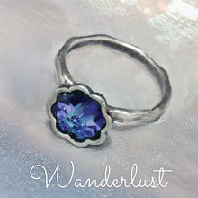 Load image into Gallery viewer, Vintage Crystal Flower Ring - Sweet Romance Wholesale