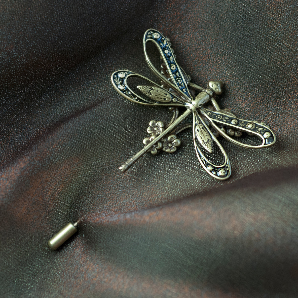 Creepy Spider Pin P651 – Sweet Romance Jewelry